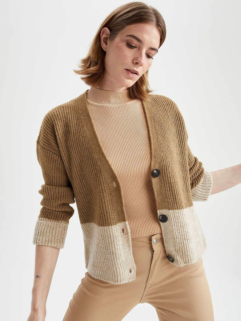 

DeFacto Women Brown & Cream-Coloured Colourblocked Regular Fit Cardigan