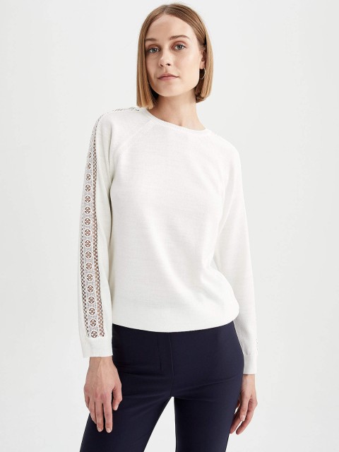 

DeFacto Women Off White Acrylic Pullover
