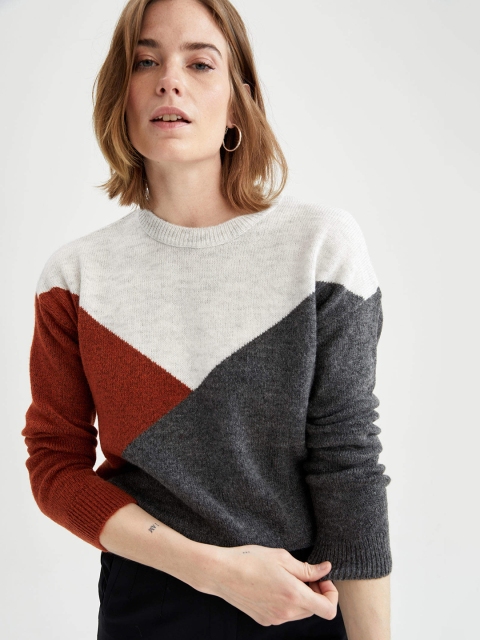 

DeFacto Women White & Charcoal Grey Colourblocked Pullover