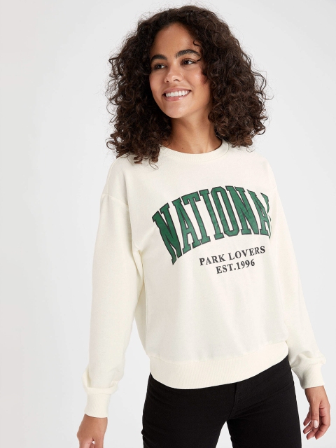 

DeFacto Women White Typographical Printed Long Sleeved Sweatshirt