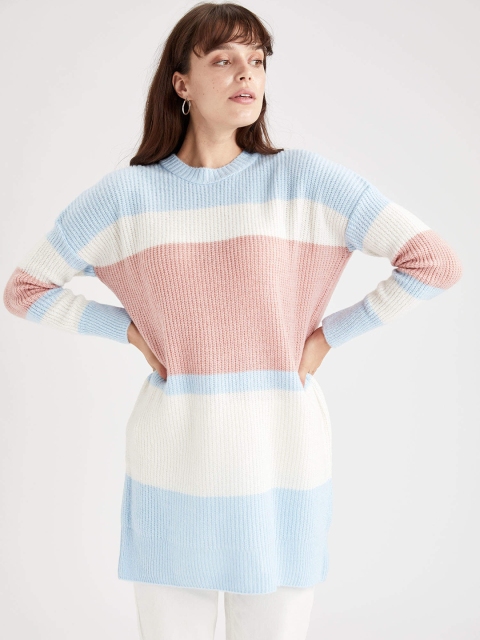 

DeFacto Blue & White Colourblocked Tunic