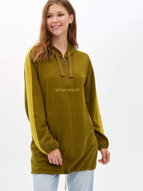 

DeFacto Women Olive Green Pure Cotton Solid Hooded Longline Sweatshirt