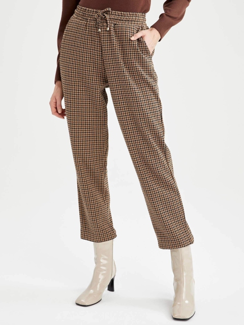 

DeFacto Women Camel Brown Checked Regular Trousers