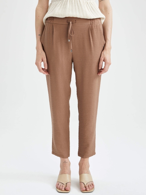 

DeFacto Women Brown Solid Pleated Cropped Trousers