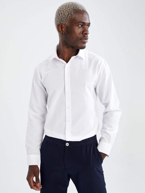

DeFacto Men White Solid Slim Fit Smart Casual Shirt