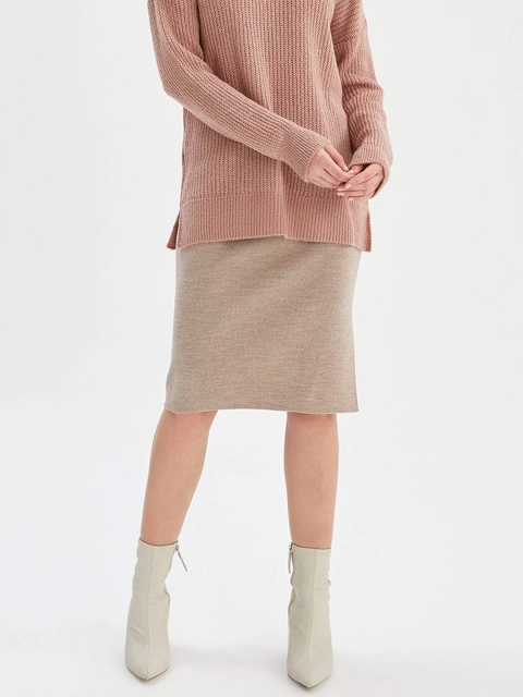 

DeFacto Women Beige Solid Acrylic Knitted Pencil Skirt