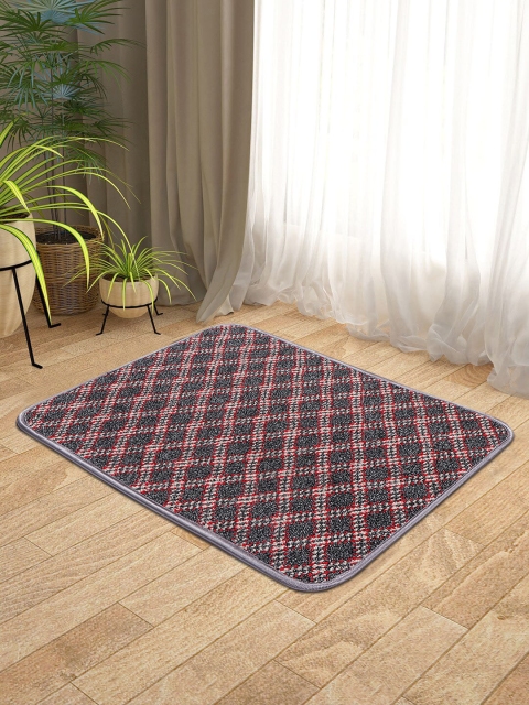 

KICA Set Of 2 Grey & Red Geometric Printed Anti-Skid Doormat