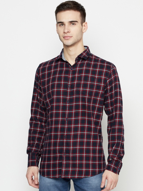 

METTLE Men Navy Blue & Red Opaque Checked Casual Shirt