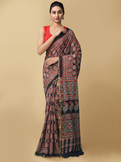 

Unnati Silks Black & White Pure Cotton Dabu Saree
