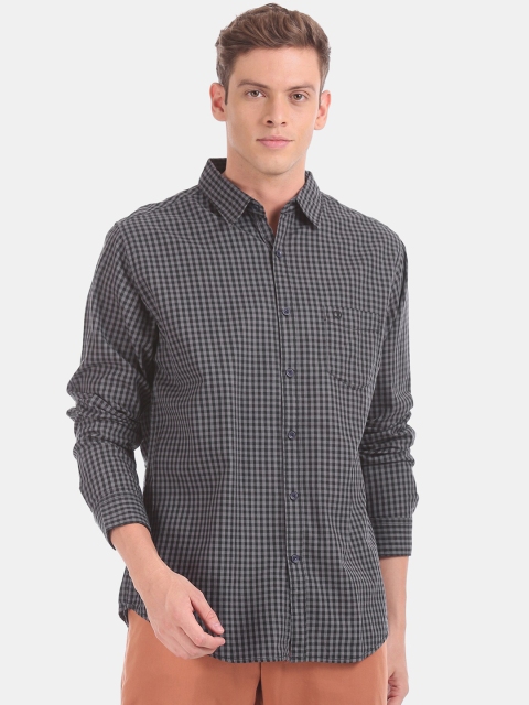 

Ruggers Men Grey Opaque Checked Casual Shirt