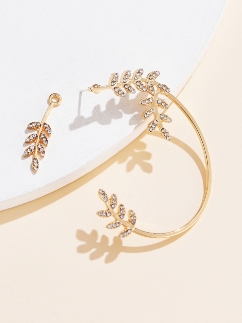 

URBANIC Women Gold-Toned Plant Imitation Contemporary Ear Cuff