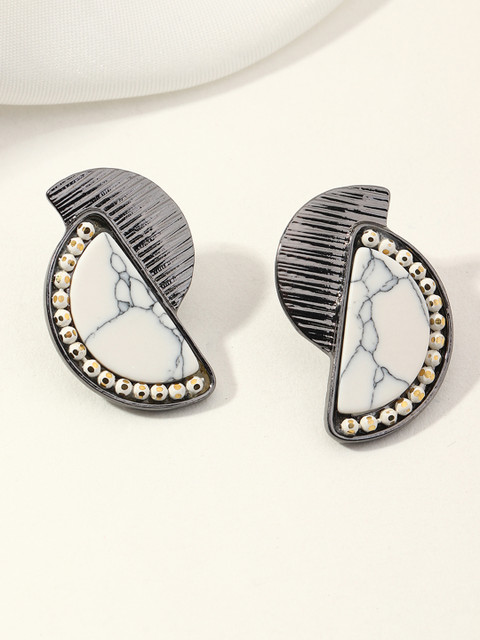

URBANIC Black & White Contemporary Studs Earrings