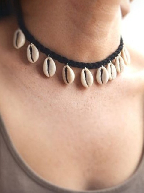 

URBANIC Black & Off-White Shell Choker Necklace