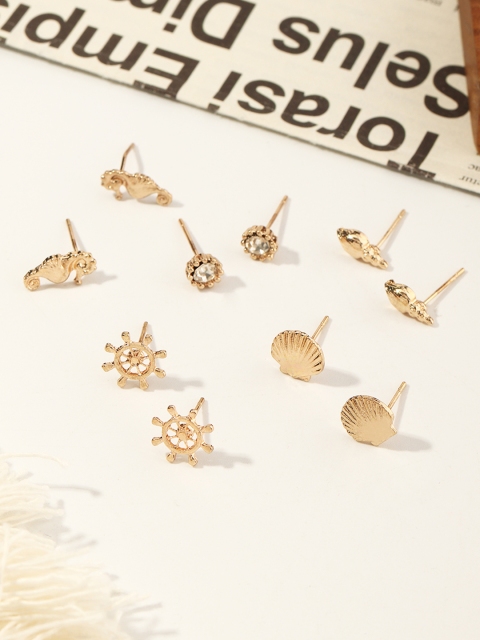 

URBANIC Set of 5 Gold-Toned Studs