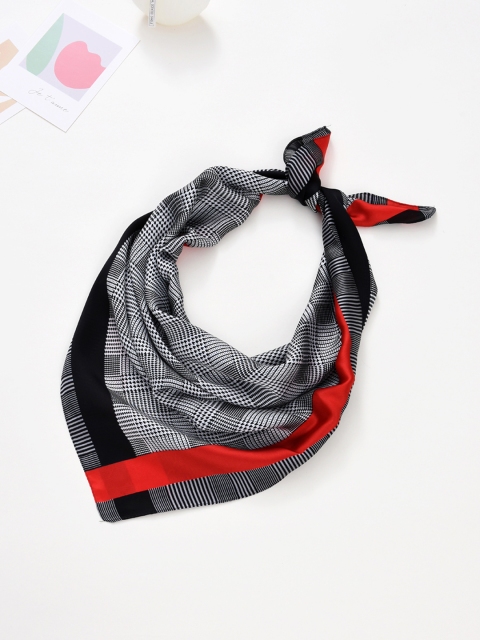 

URBANIC Women Black & White Printed Scarf