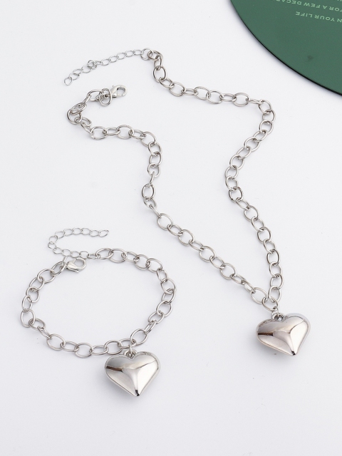 

URBANIC Silver-Toned Link Chain Heart Shaped Jewellery Set