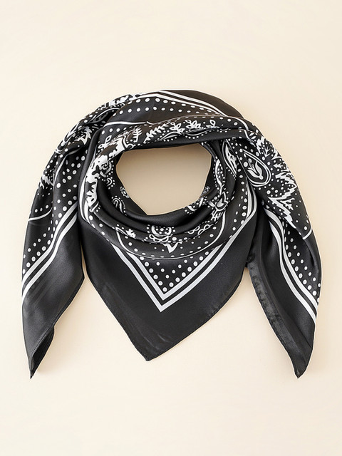 

URBANIC Women Black & White Printed Scarf