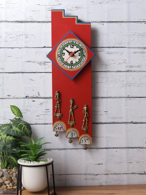 

Aapno Rajasthan Red & Blue Printed Abstract Shaped Contemporary Wall Clock