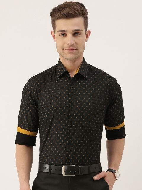 

IVOC Men Black Slim Fit Printed Semiformal Shirt
