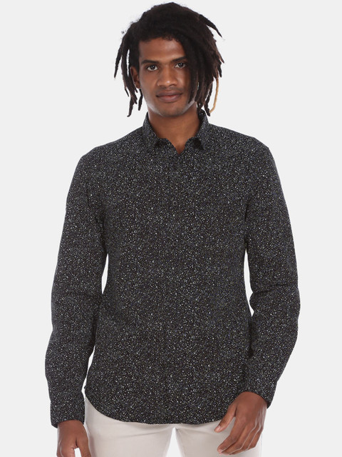 

Colt Men Black Micro Ditsy Opaque Printed Pure Cotton Casual Shirt