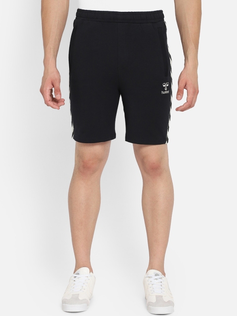 

hummel Men Black Sports Classic Shorts