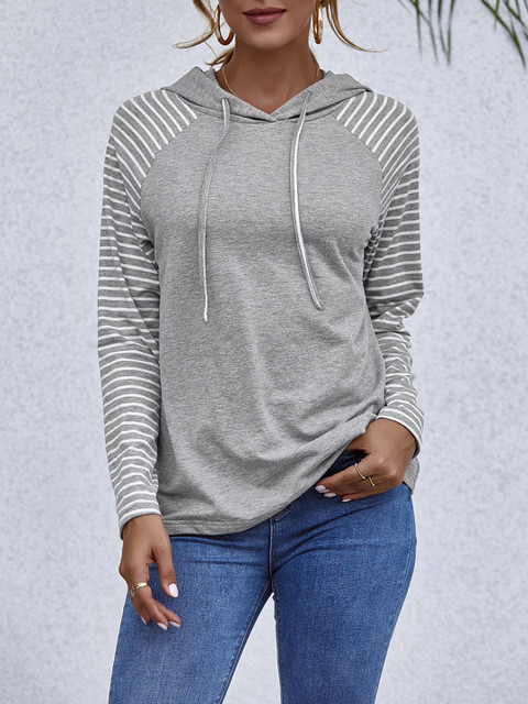 

URBANIC Women Grey Melange Solid Hooded Sweatshirt With Contrast Sleeves