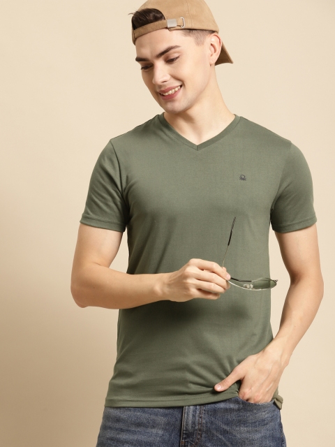 

United Colors of Benetton Men Olive Green Solid V-Neck T-shirt