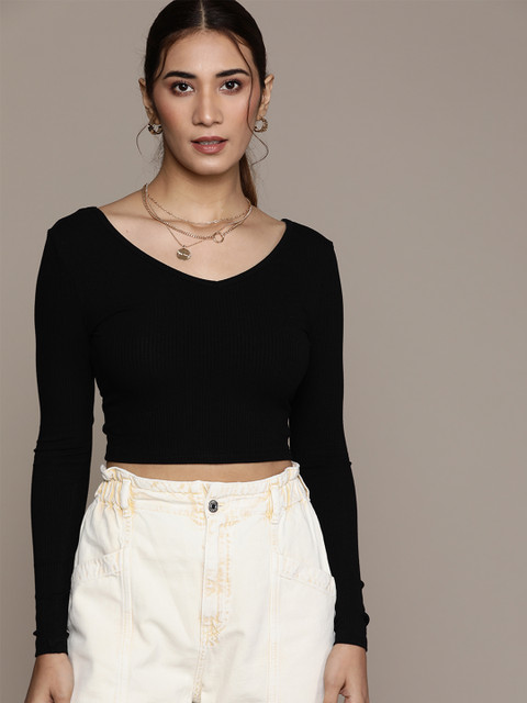 

URBANIC Black Solid Crop Top