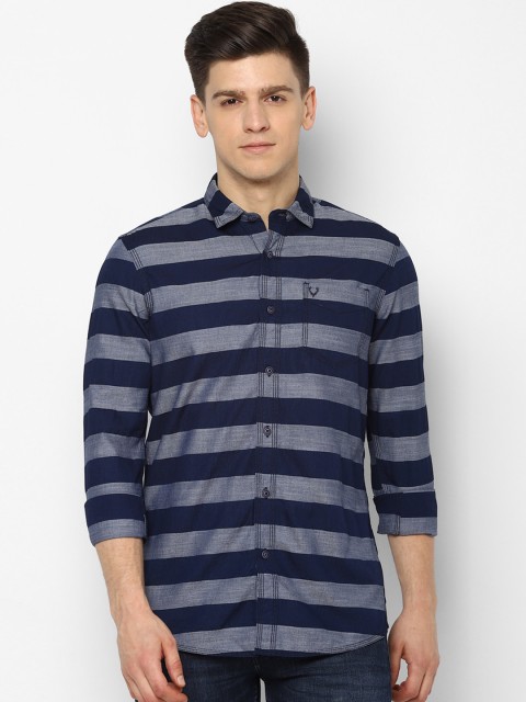 

Solly Jeans Co Men Navy Blue Horizontal Stripes Opaque Striped Casual Shirt