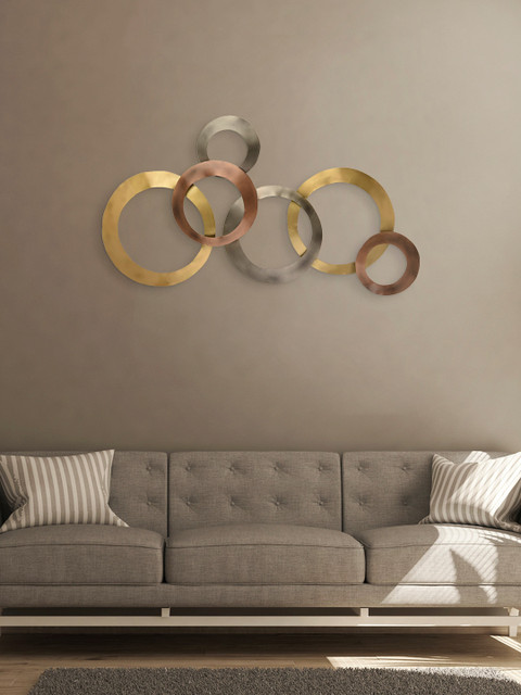 

green girgit Gold-Toned Hollow Rings Metal Wall Decor