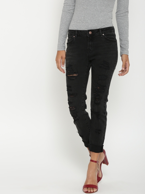 

FOREVER 21 Women Black Low-Rise Mildly Distressed Jeans