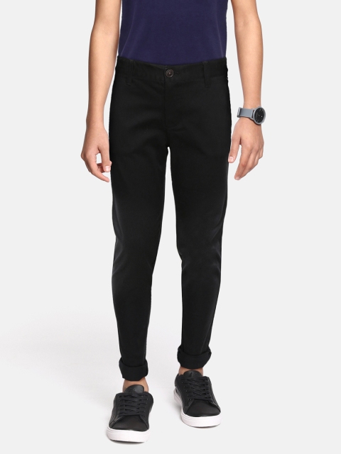 

Tommy Hilfiger Boys Black Solid Skinny Fit Chinos Trousers