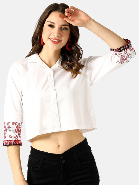 

V2 Value & Variety Off White Placement Print Shirt Style Pure Cotton Crop Top