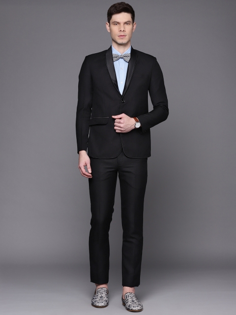 

Manu Men Black Solid Regular Fit Tuxedo Two-Piece Suit