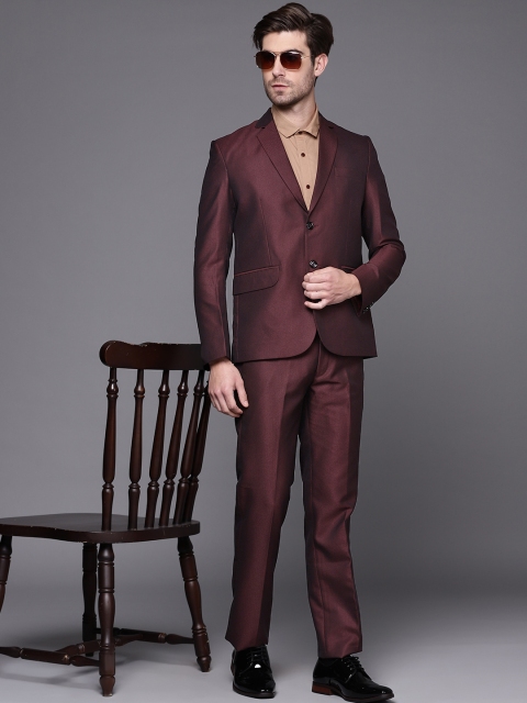 

Manu Men Burgundy Textured Regular Fit Single-Breasted Two-Piece Suit