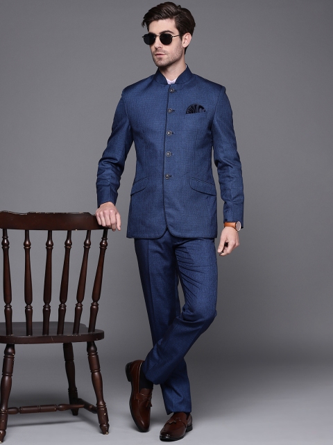 

Manu Men Blue Textured Regular Fit Bandhgala Two-Piece Suit