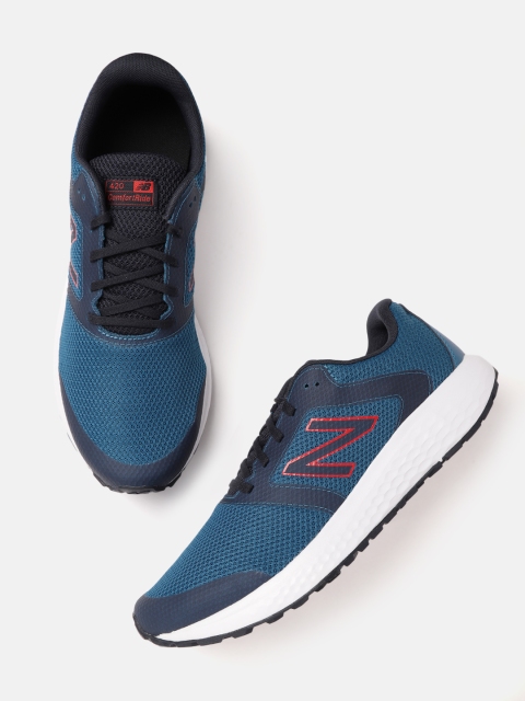 

New Balance Men Blue Woven Design Running Shoes