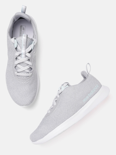 

New Balance Women Grey AVRIE Self-Striped Running Shoes