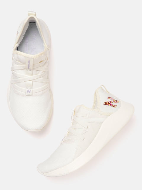

New Balance Women Off-White BEAYA Woven Design Running Shoes