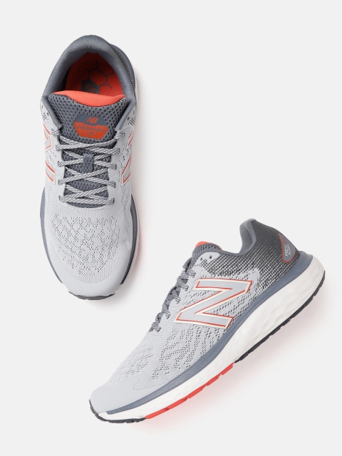 

New Balance Men Grey Woven Design Running Shoes