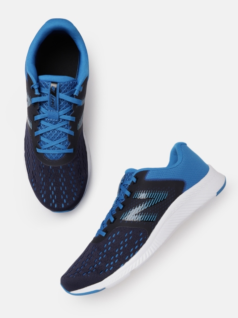 

New Balance Men Blue Woven Design Running Shoes