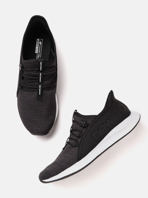 

New Balance Men Charcoal Grey & Black Woven Design Running Shoes