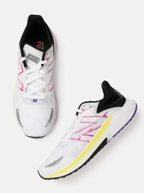

New Balance Men White & Black Woven Design Running Shoes