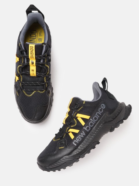 

New Balance Men Black Woven Design Running Shoes