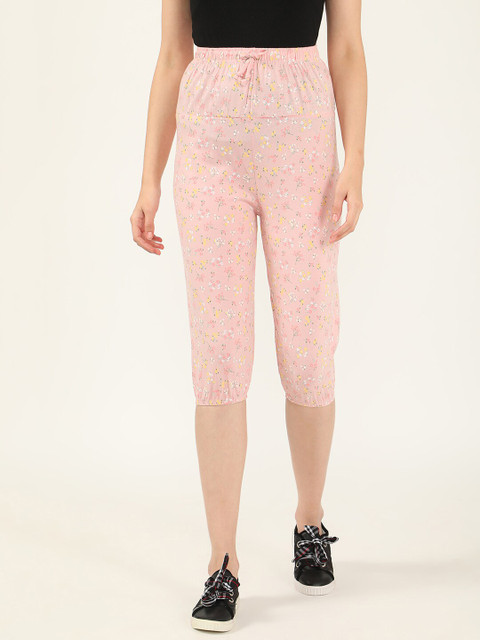 

V2 Value & Variety Women Peach-Coloured & White Printed Capris