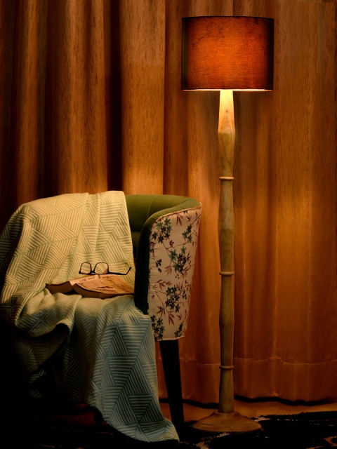

green girgit Black Floor Lamp with Cotton Shade