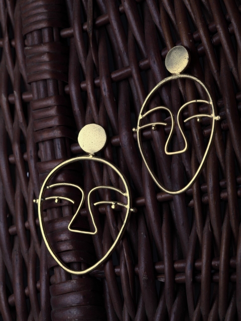 

DIVA WALK Gold-Plated Contemporary Drop Earrings