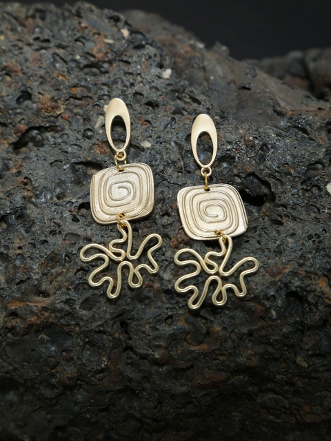 

DIVA WALK Gold-Toned Contemporary Drop Earrings