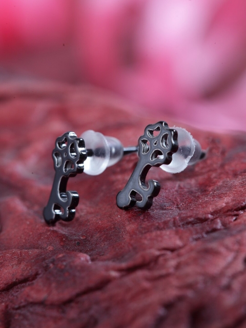 

DIVA WALK Set of 3 Black Contemporary Studs