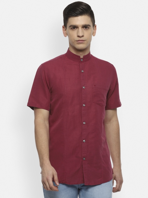 

Van Heusen Sport Men Maroon Solid Slim Fit Casual Shirt